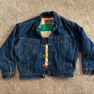 Vintage Levi’s trucker jacket